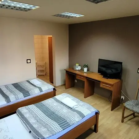 Bed and breakfast Dworek Goscinne