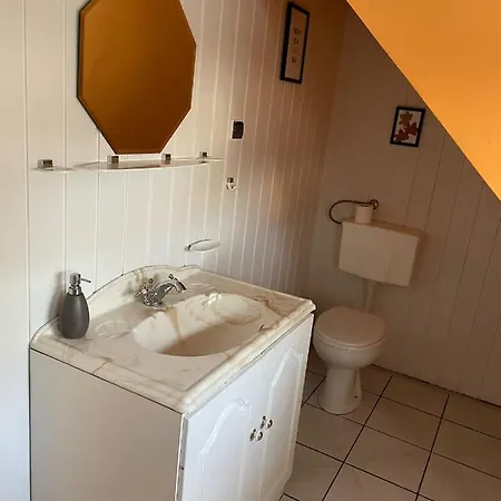 Dworek Goscinne 3* Olsztyn (Silesia)