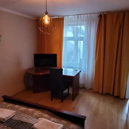 Dworek Goscinne * Olsztyn (Silesia)