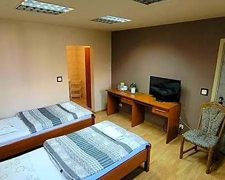 Bed & Breakfast Dworek Goscinne Olsztyn (Silesia)
