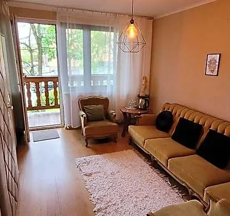 Bed & Breakfast Dworek Goscinne