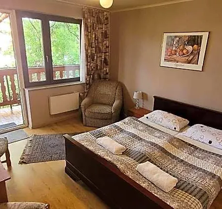Bed & Breakfast Dworek Goscinne Olsztyn (Silesia)