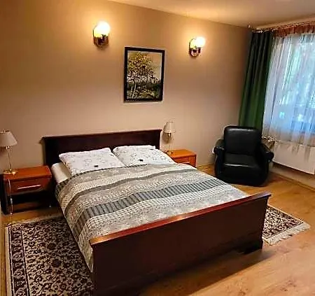 Dworek Goscinne Bed & Breakfast Olsztyn (Silesia)