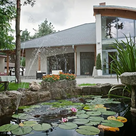 Dworek Goscinne Panzió 3*