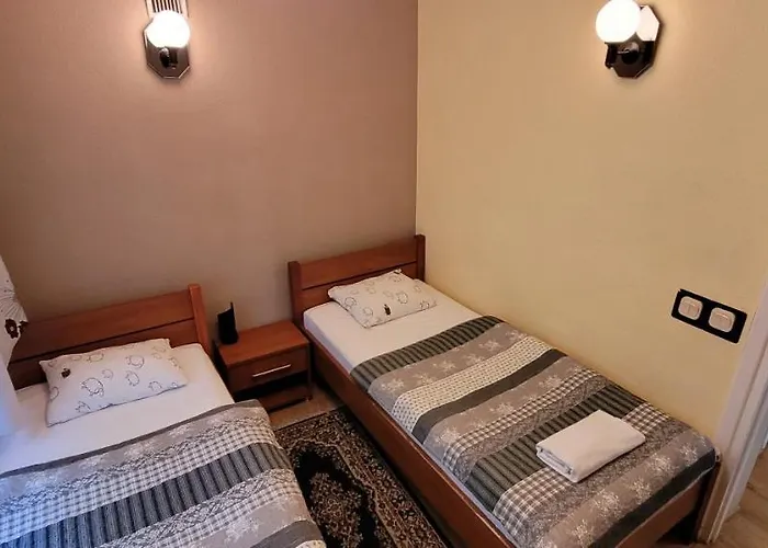 Dworek Goscinne Bed & Breakfast Olsztyn (Silesia)
