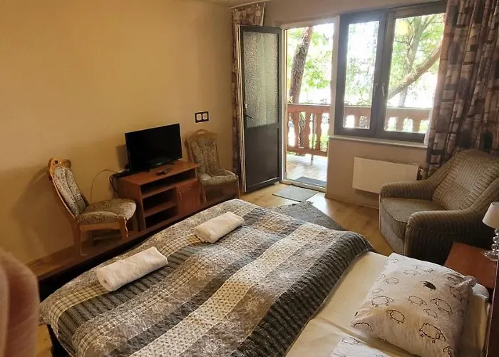 Bed & Breakfast Dworek Goscinne Olsztyn (Silesia)