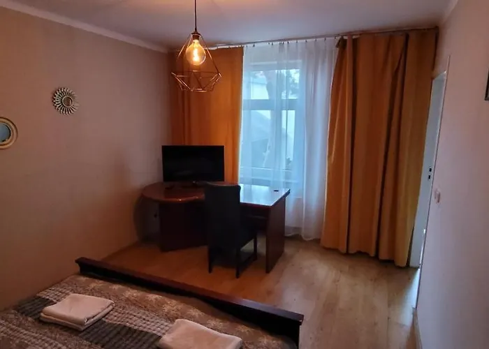 Dworek Goscinne 3* Olsztyn (Silesia)