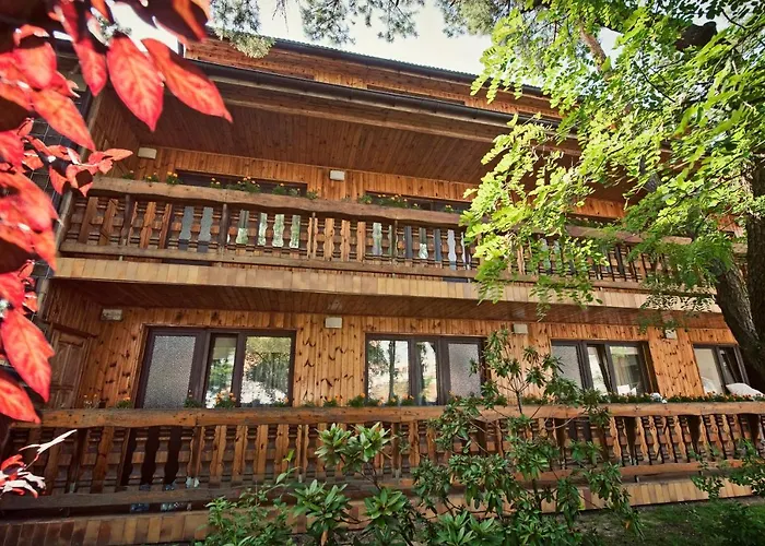 Dworek Goscinne Bed and breakfast